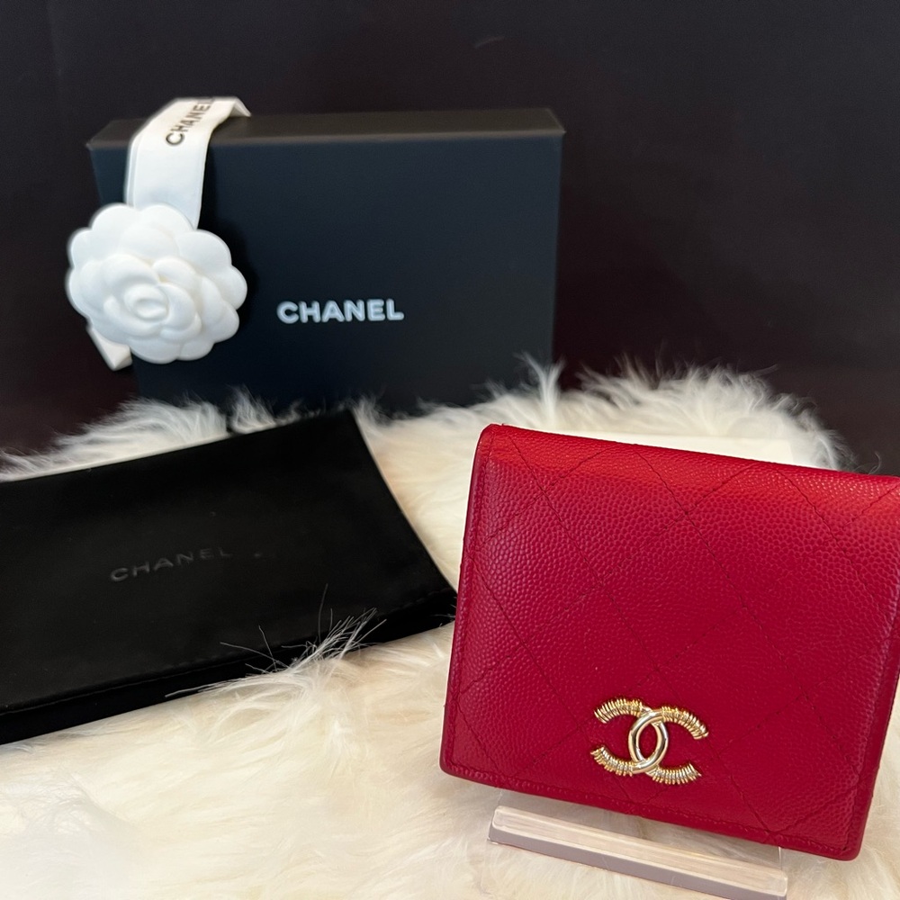 CHANEL Red Quilted Wallet with Gold CC Emblem